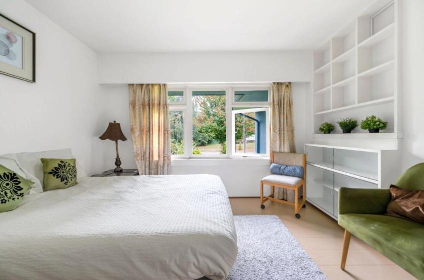 Spacious Bedroom House In With Modern Amenities Vancouver