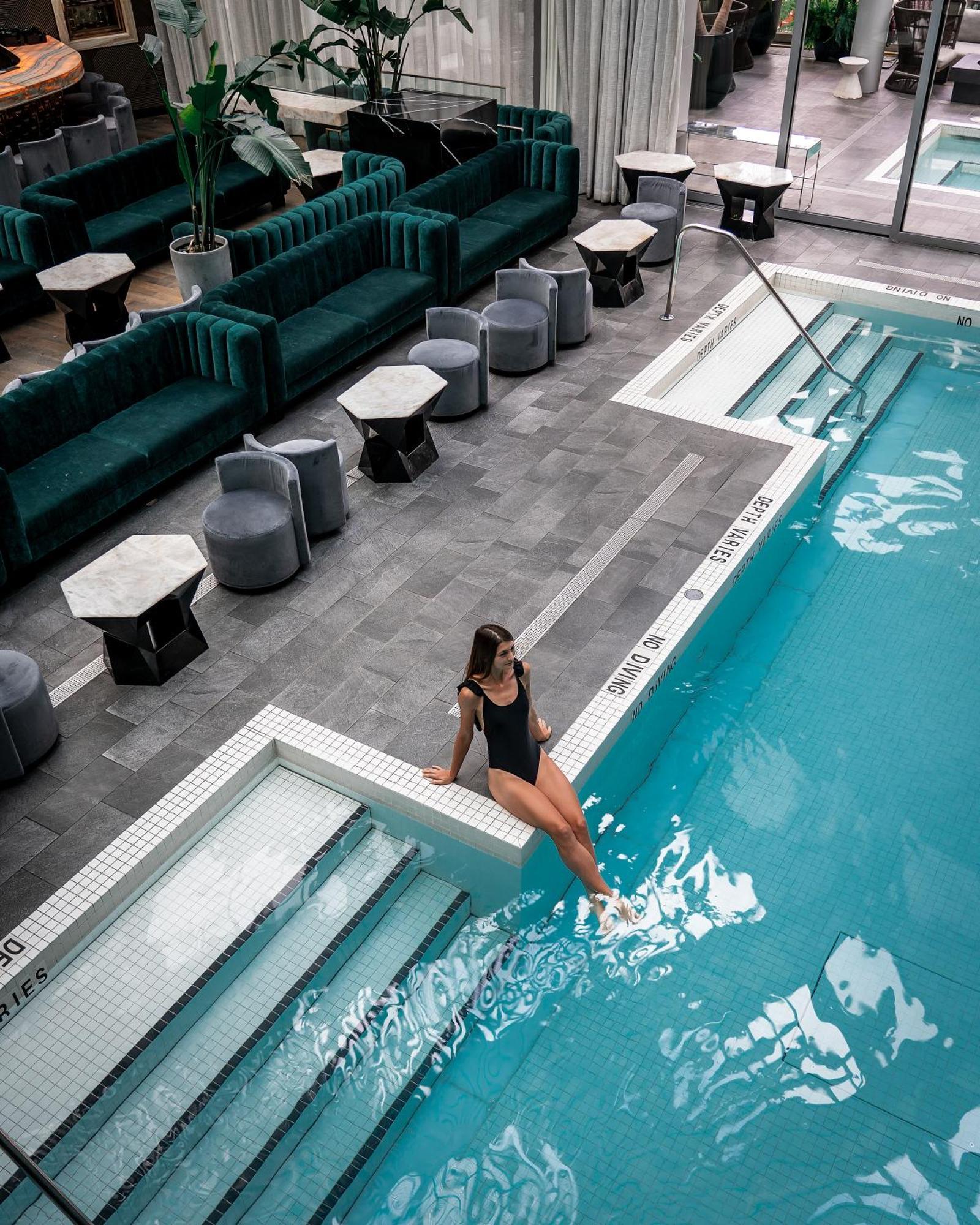 Hotel Paradox Hotel Vancouver 4*