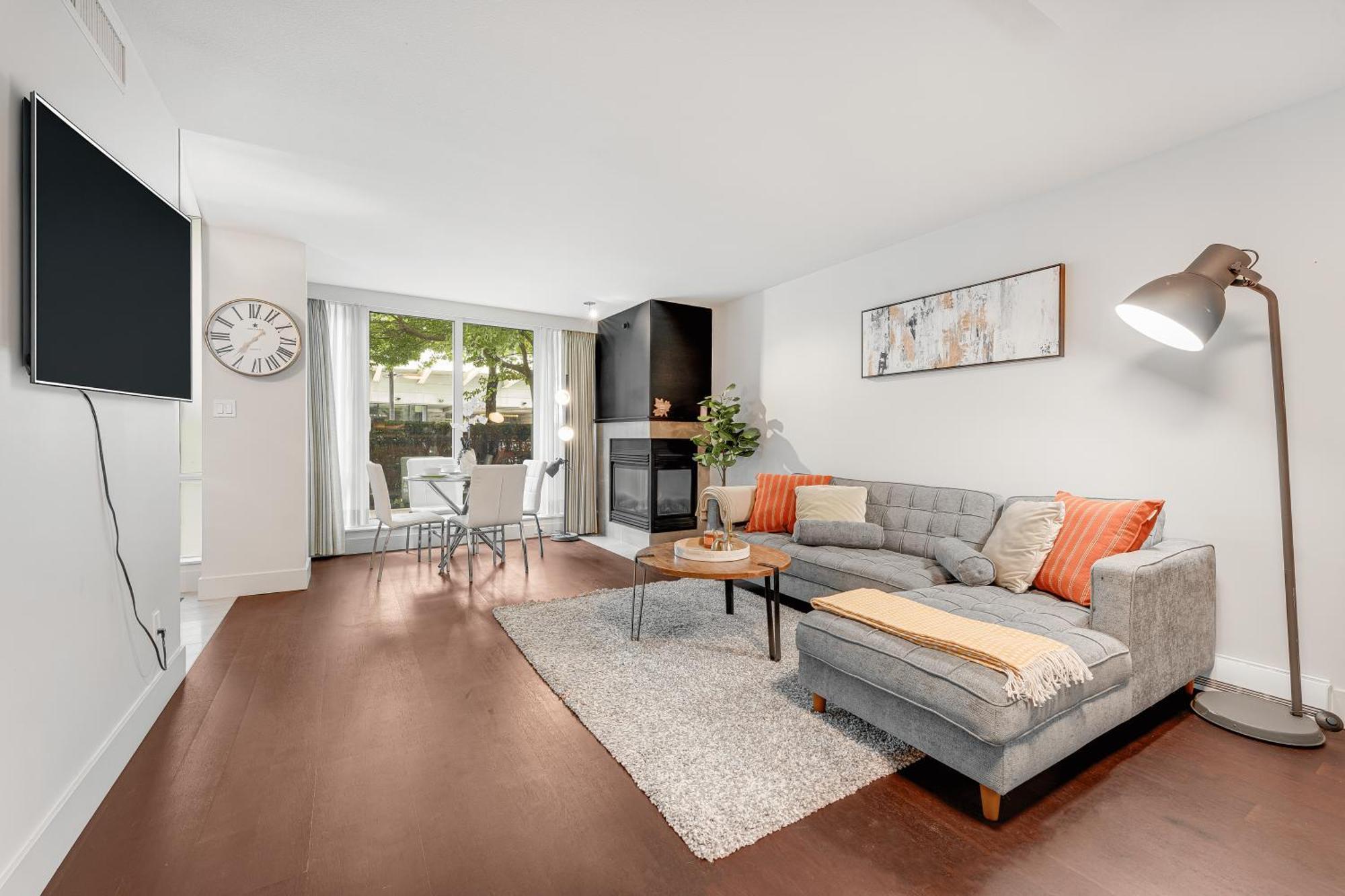 Bright And Spacious 2 Bedroom On Coal Harbors Waterfront Apartment Vancouver
