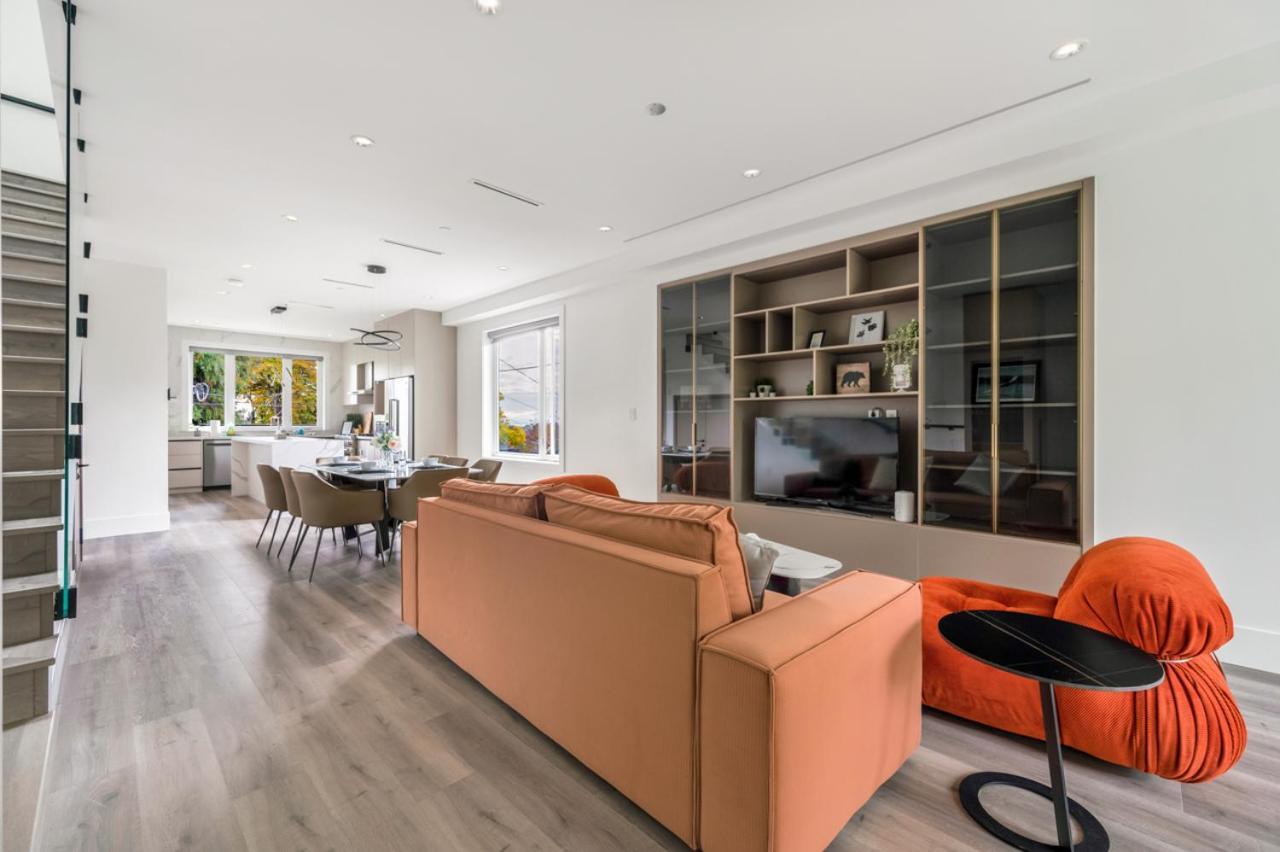 Holiday home Charming And Modern Retreat In Trendy 42nd Avenue Neighbourhood