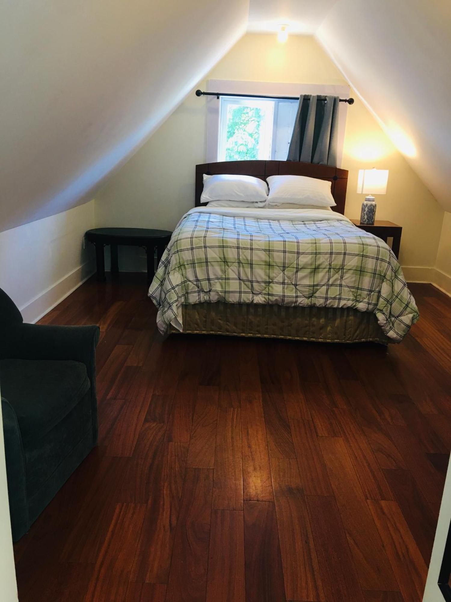 Guest house Yun Vancouver
