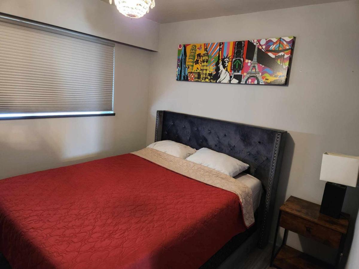 Holiday home Modern Comfort- Furnished 3-bedroom Oasis In Vibrant *