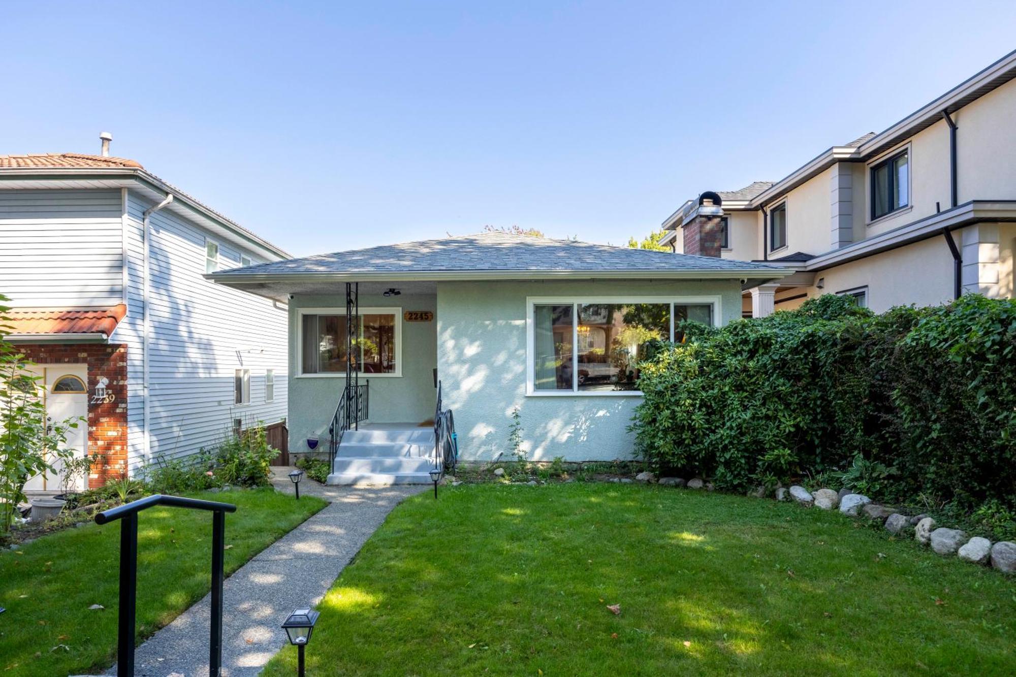 Scenic And Radiant Haven In The Heart Of * Vancouver