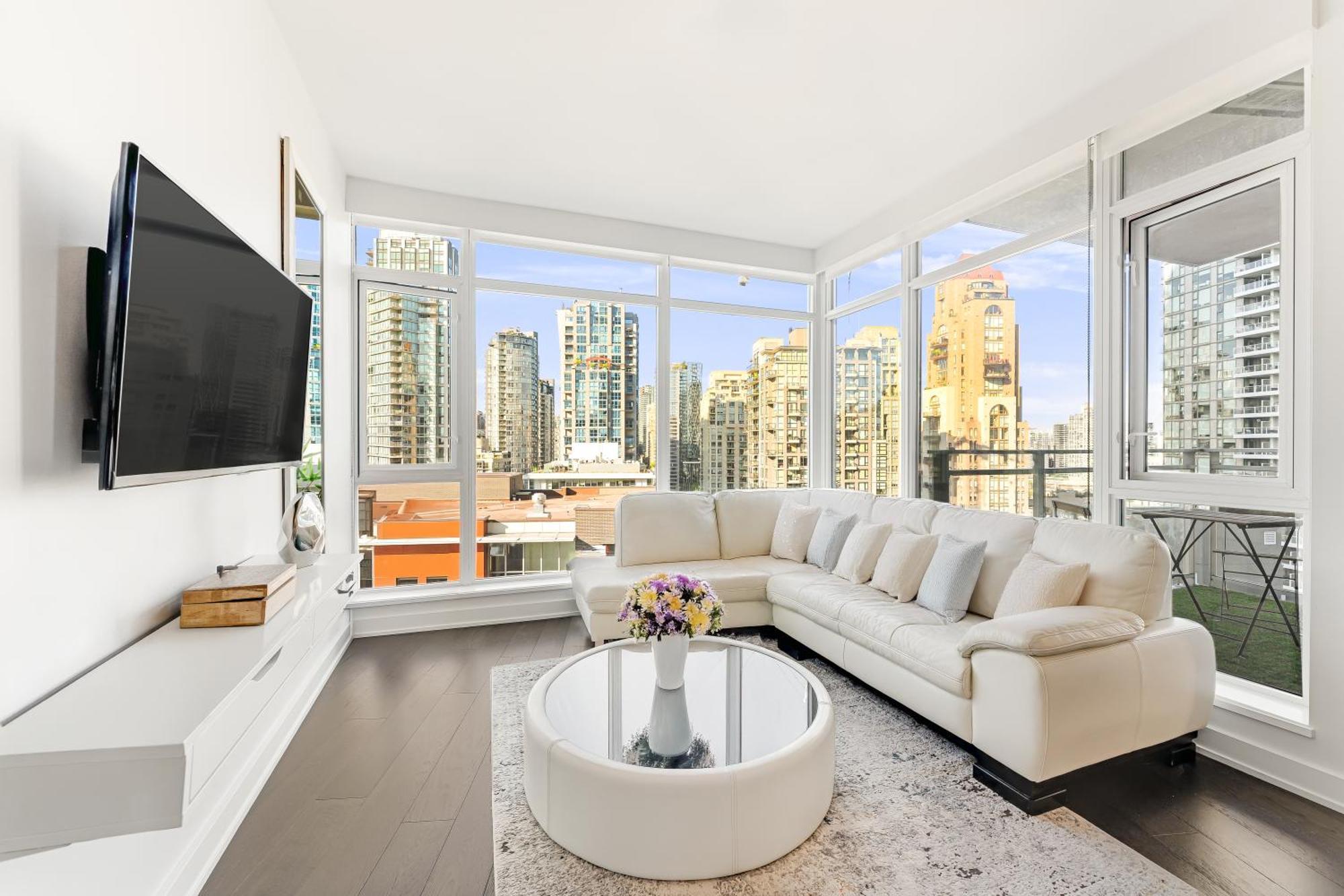 Prime Waterfront Living 2 Bedroom With Breathtaking City Views Apartment Vancouver