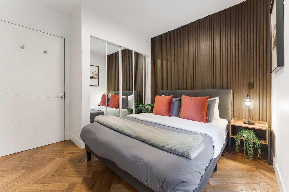 Designer Cozy In Vibrant West End Dwntwn Apartment *