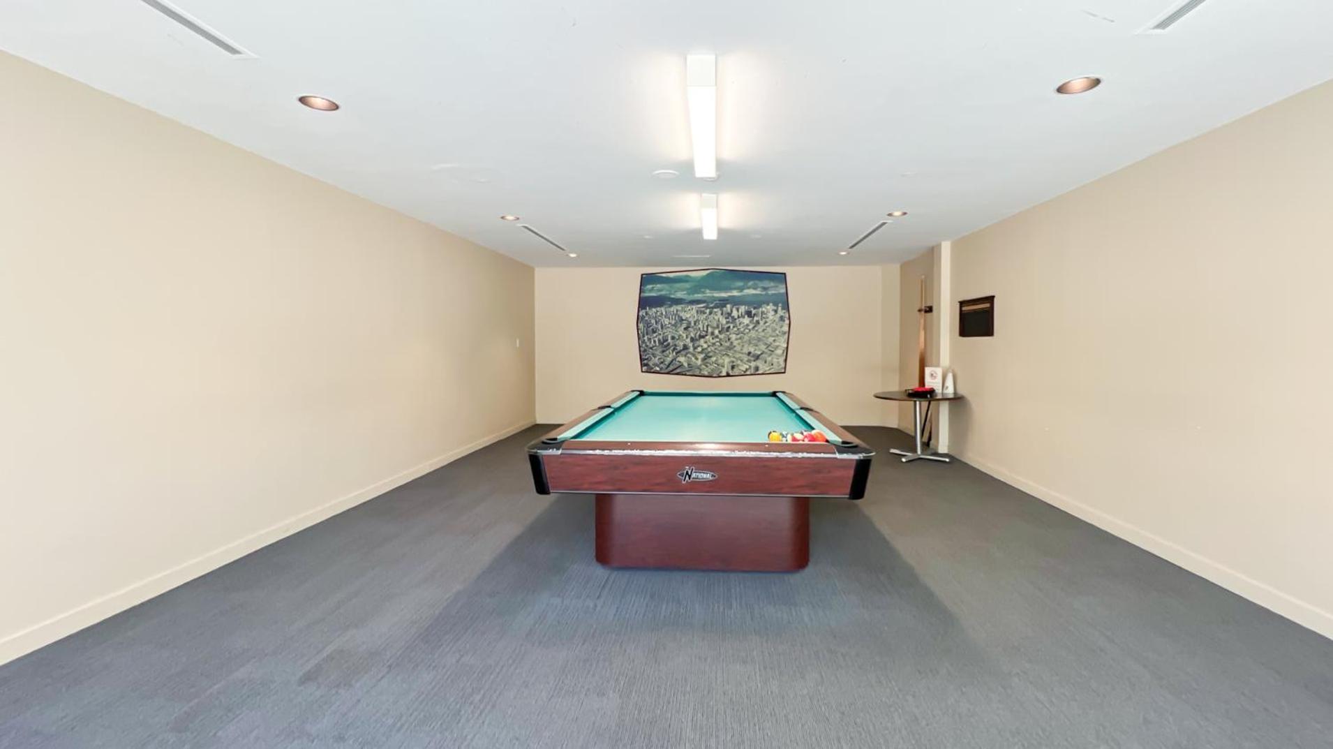 Stunning 1-bedroom In The Heart Of Apartment