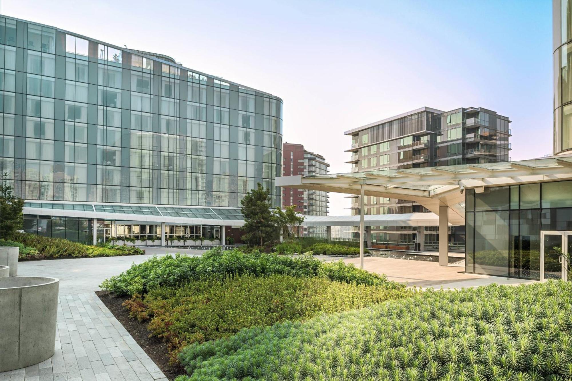 Jw Marriott Parq Hotel