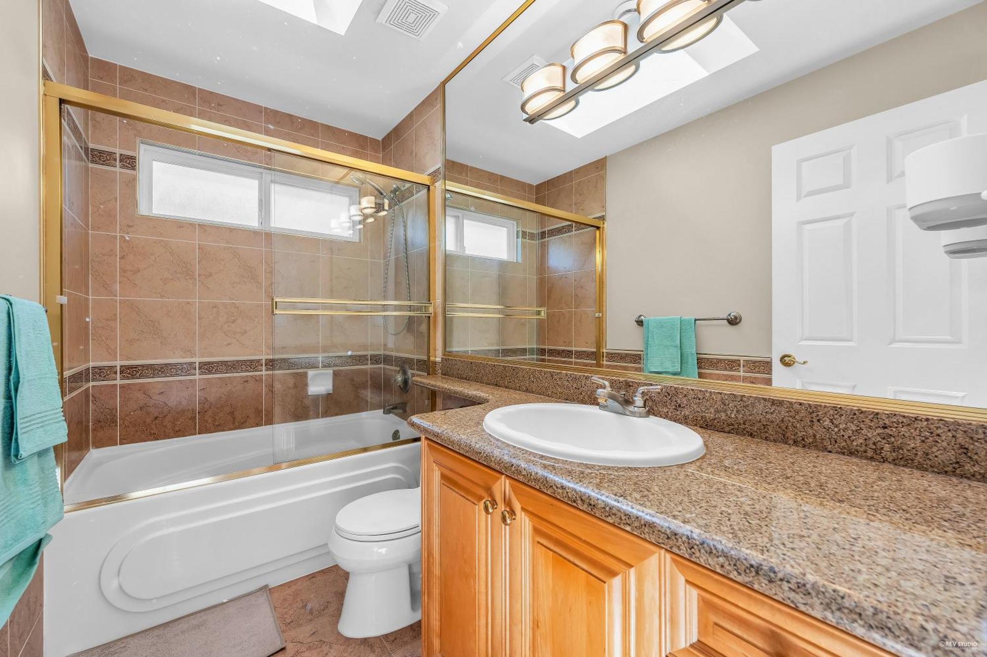 Modern Comfort Getaway In A Quiet Neighborhood Near Downtown Homestay Vancouver