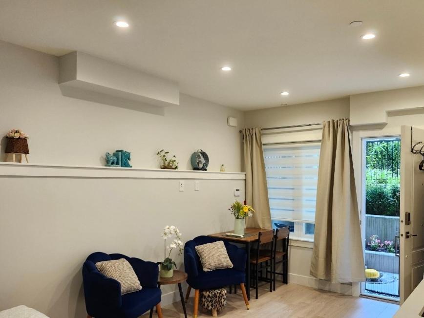 Cozy Private Near Yvr Airport Holiday home *