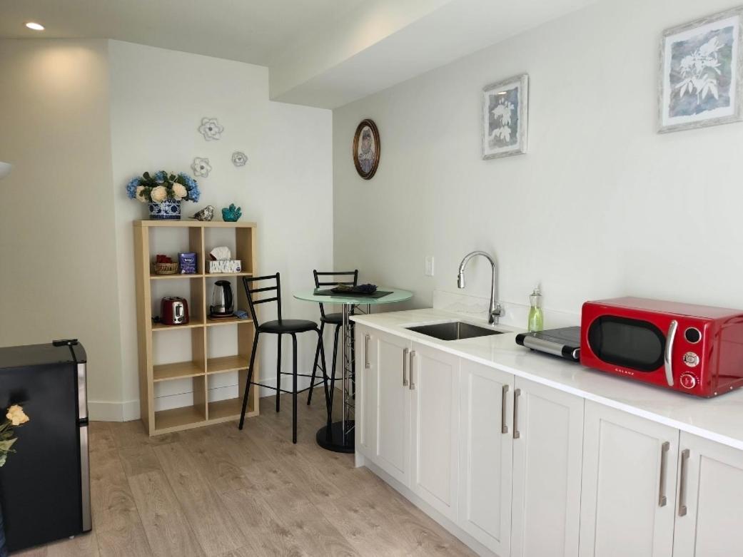 Holiday home Cozy Private Near Yvr Airport *