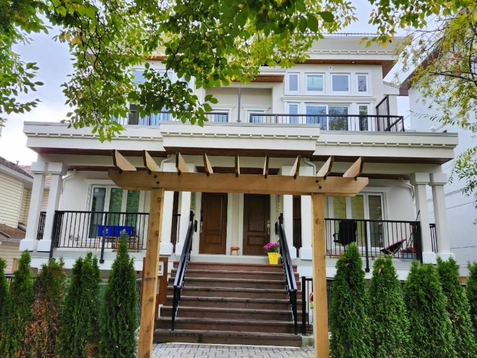 Holiday home Cozy Private Near Yvr Airport