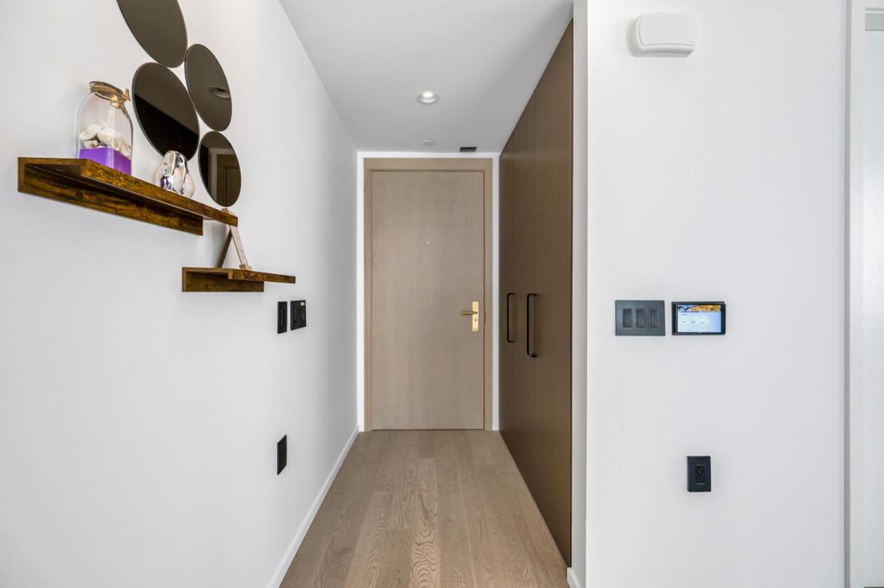 Skyline Retreat 2br Stunning City Views *
