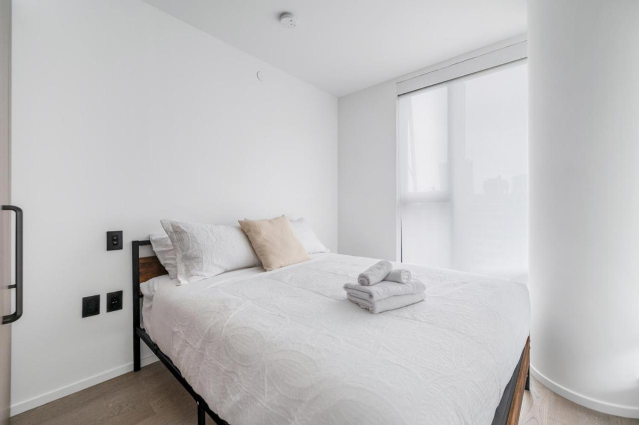 Skyline Retreat 2br Stunning City Views Vancouver