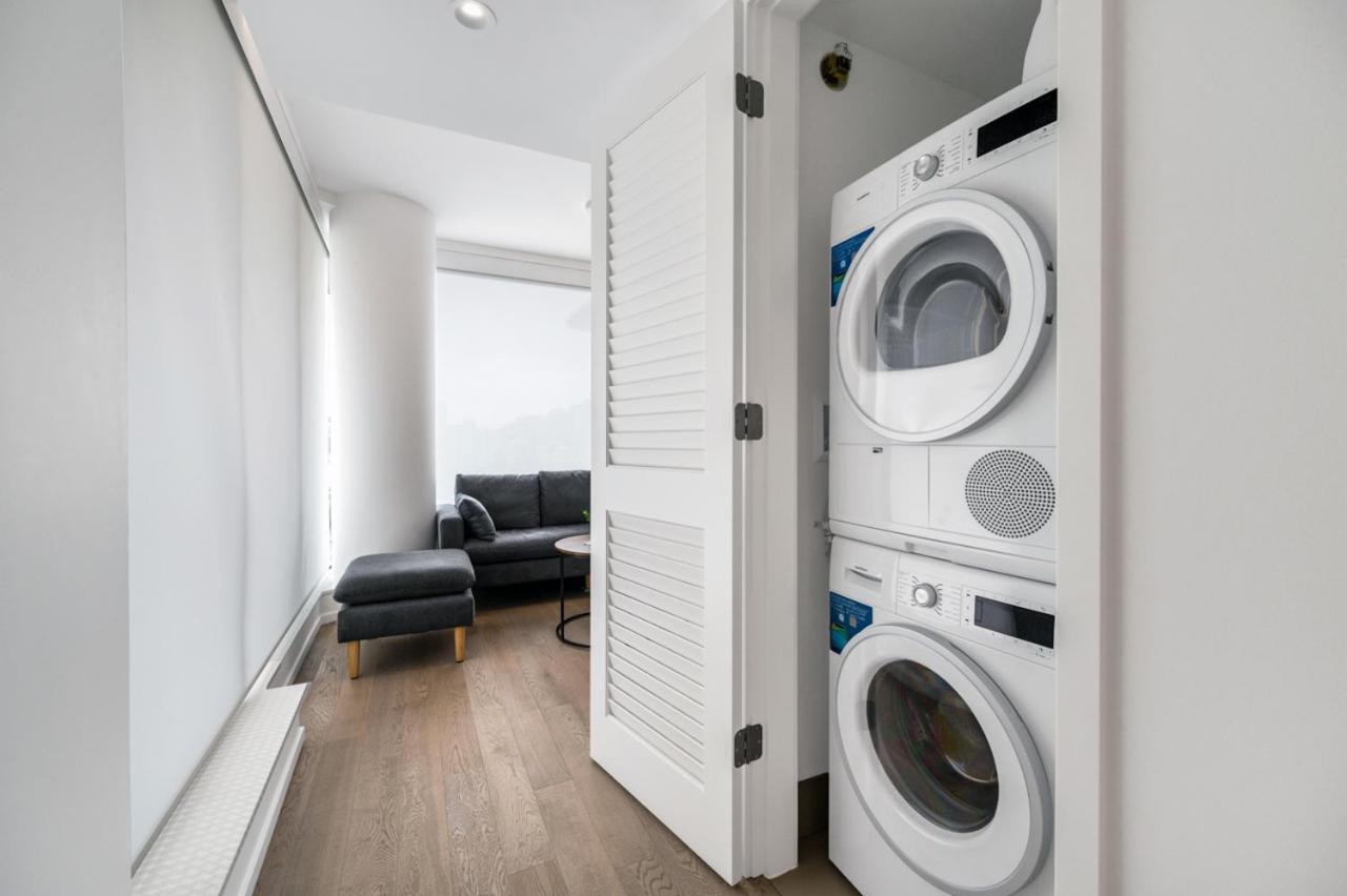 Skyline Retreat 2br Stunning City Views Vancouver