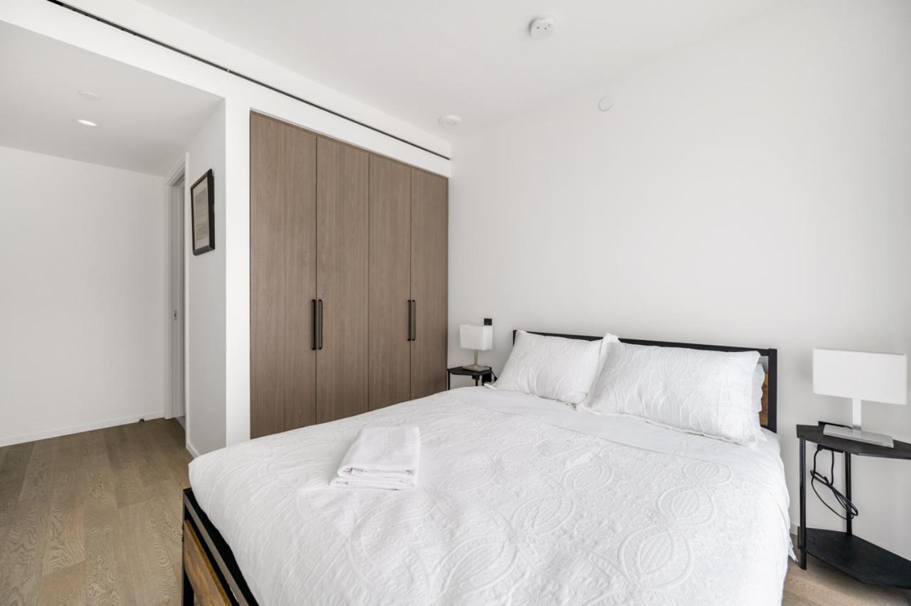 Apartment Skyline Retreat 2br Stunning City Views *