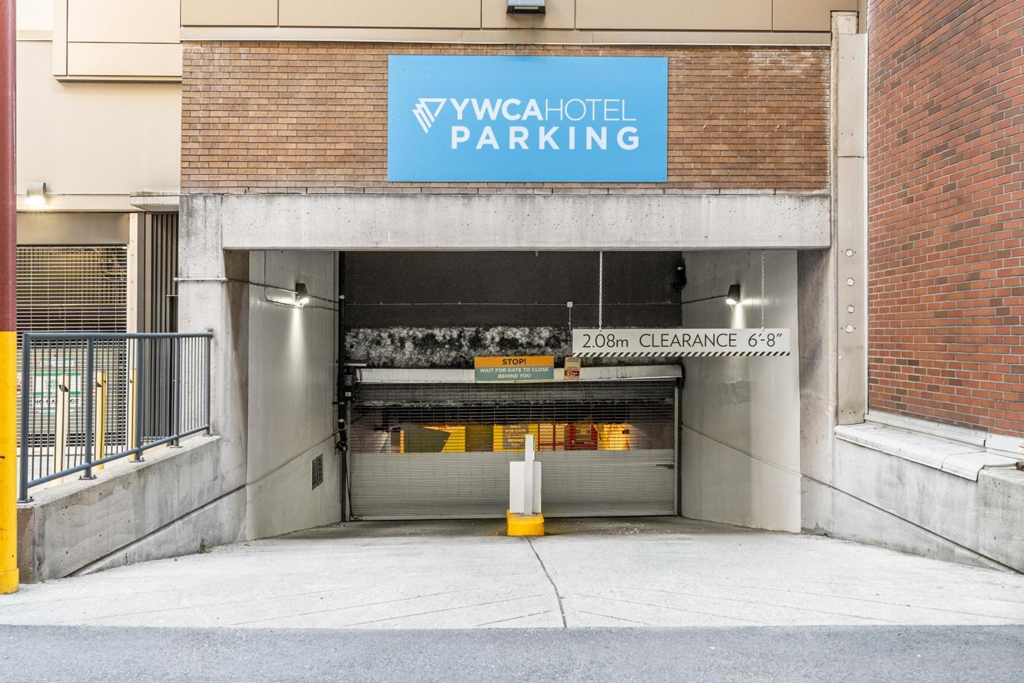Ywca Hotel 3*