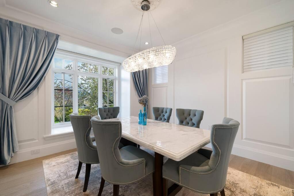 Luxury 4 Beds Ocean-view House Center Of Holiday home