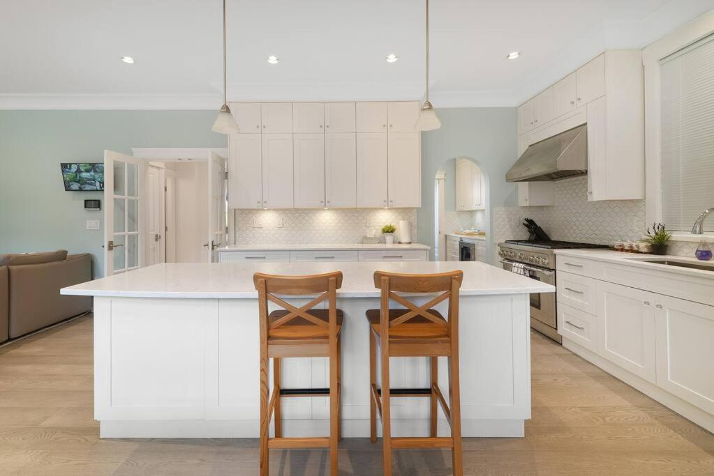 Holiday home Luxury 4 Beds Ocean-view House Center Of