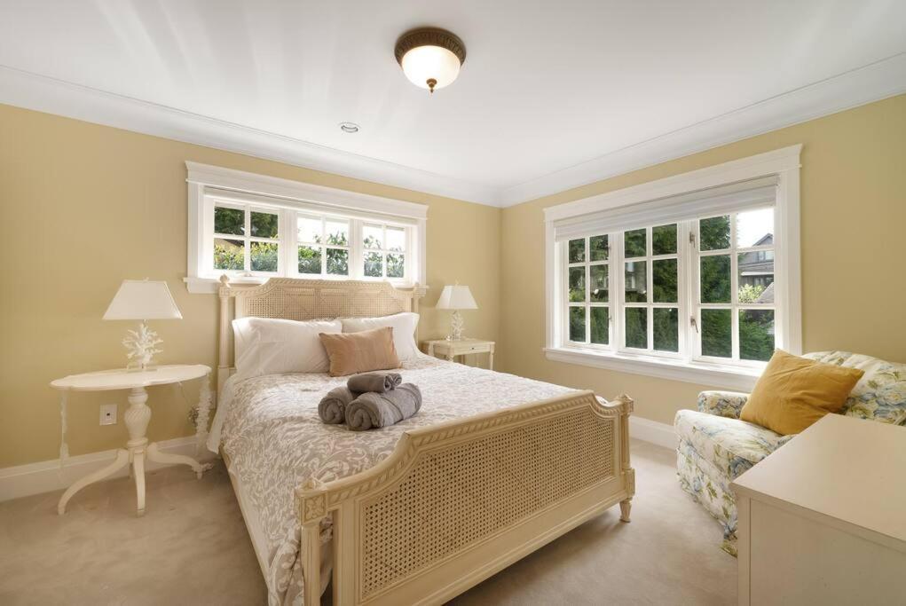 Luxury 4 Beds Ocean-view House Center Of Holiday home Vancouver