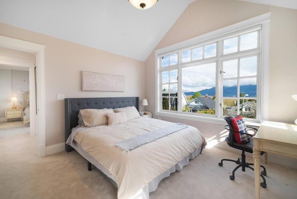 Holiday home Luxury 4 Beds Ocean-view House Center Of