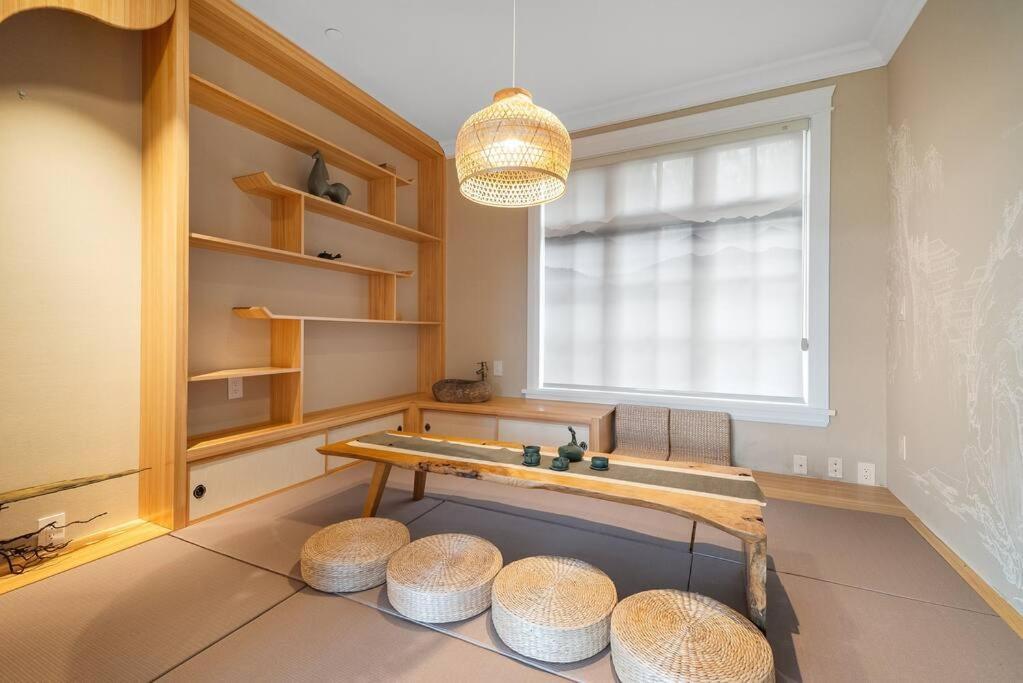 Luxury 4 Beds Ocean-view House Center Of Vancouver