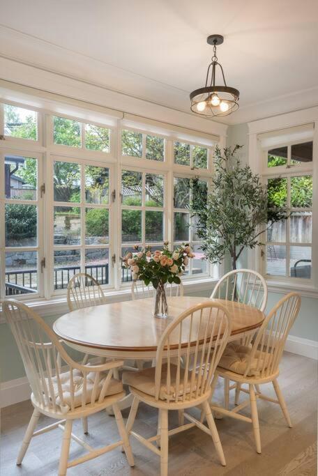 Holiday home Luxury 4 Beds Ocean-view House Center Of