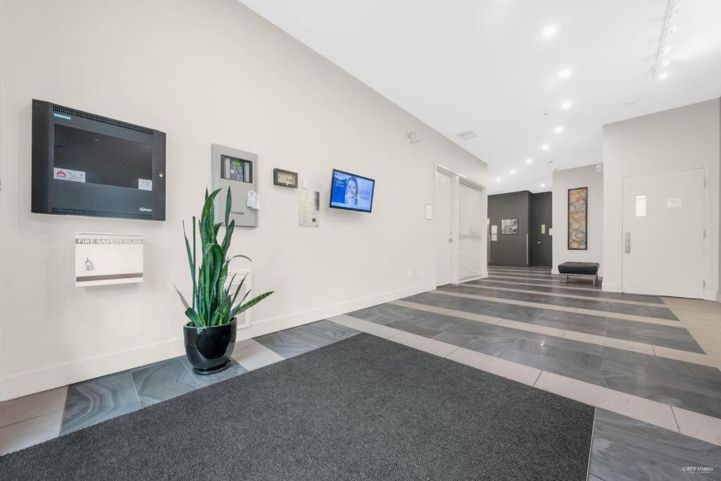 Apartment Lovely 2-bedrooms Downtown Free Parking