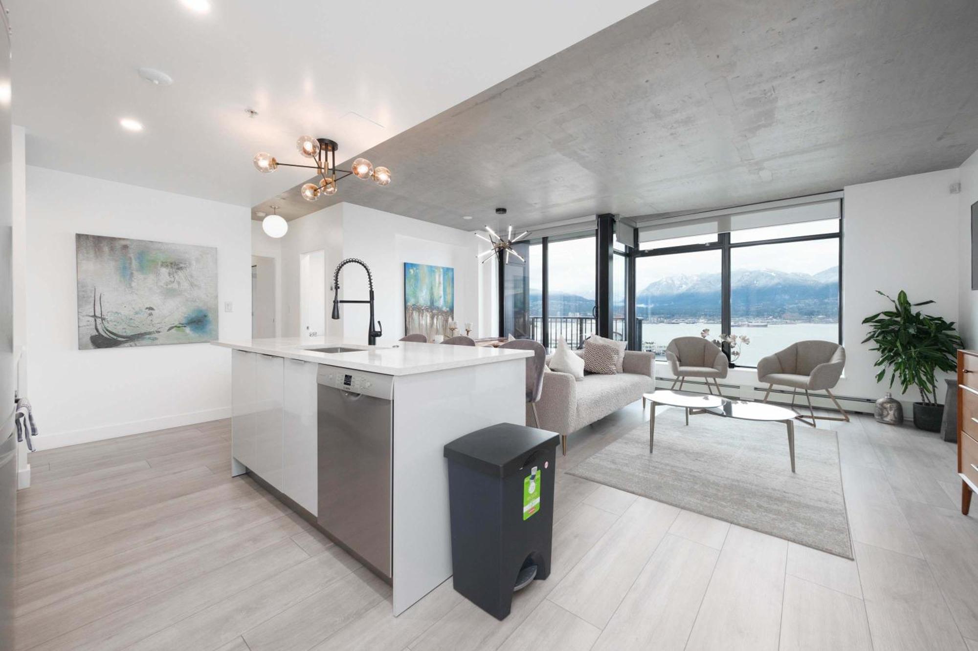 Modern Downtown With Stunning Water Views * Vancouver