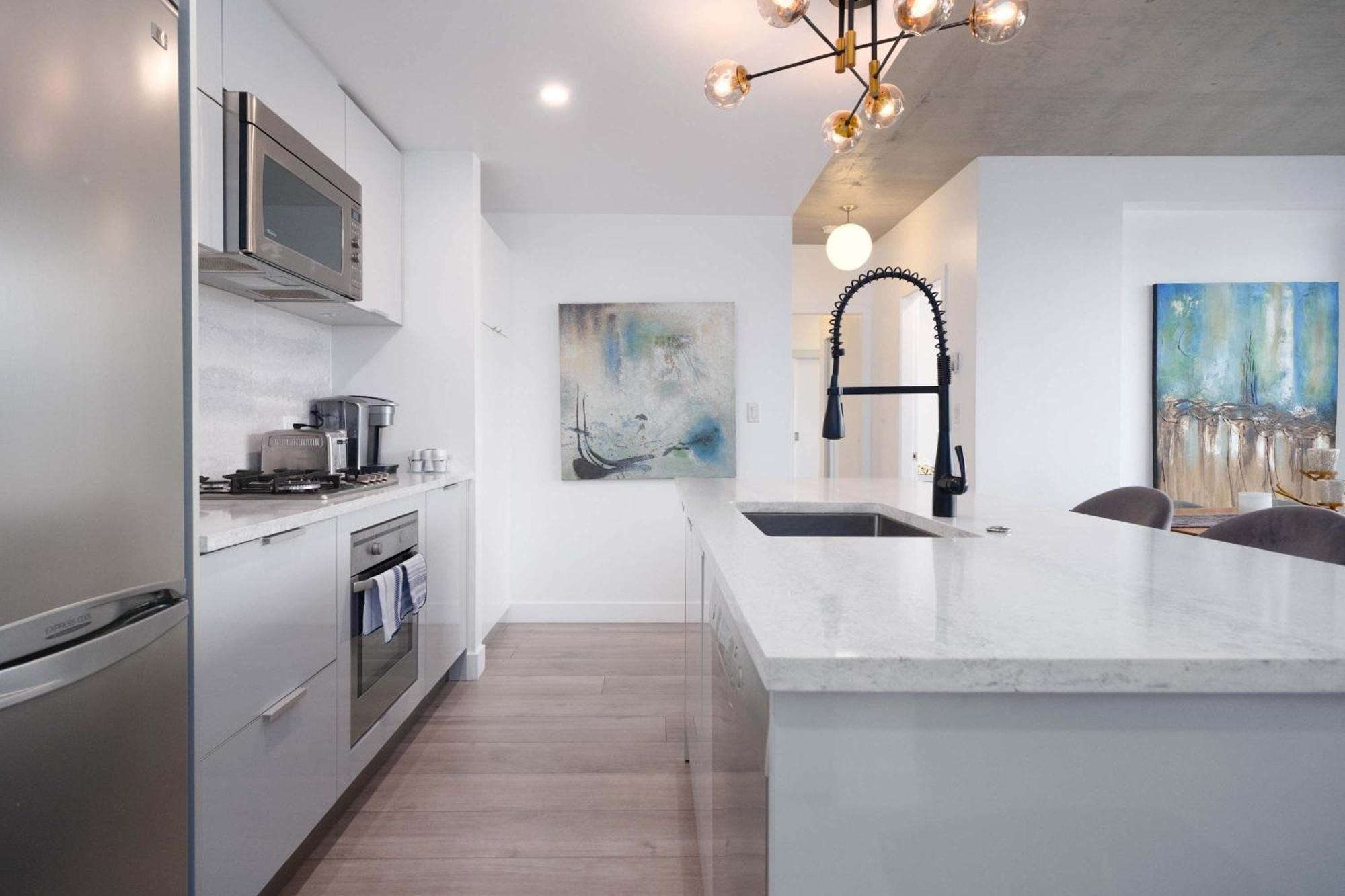 Modern Downtown With Stunning Water Views * Vancouver