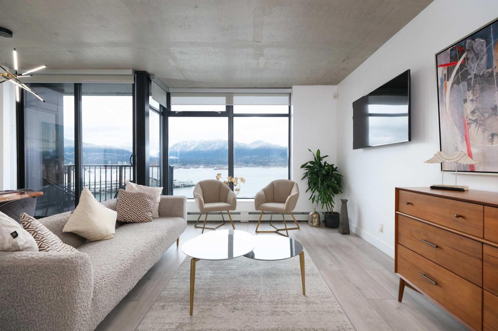 Modern Downtown With Stunning Water Views Apartment *