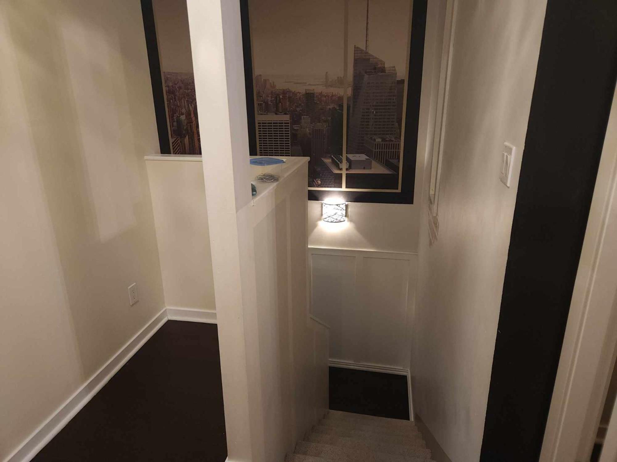 1- Exec Richard Street * Vancouver