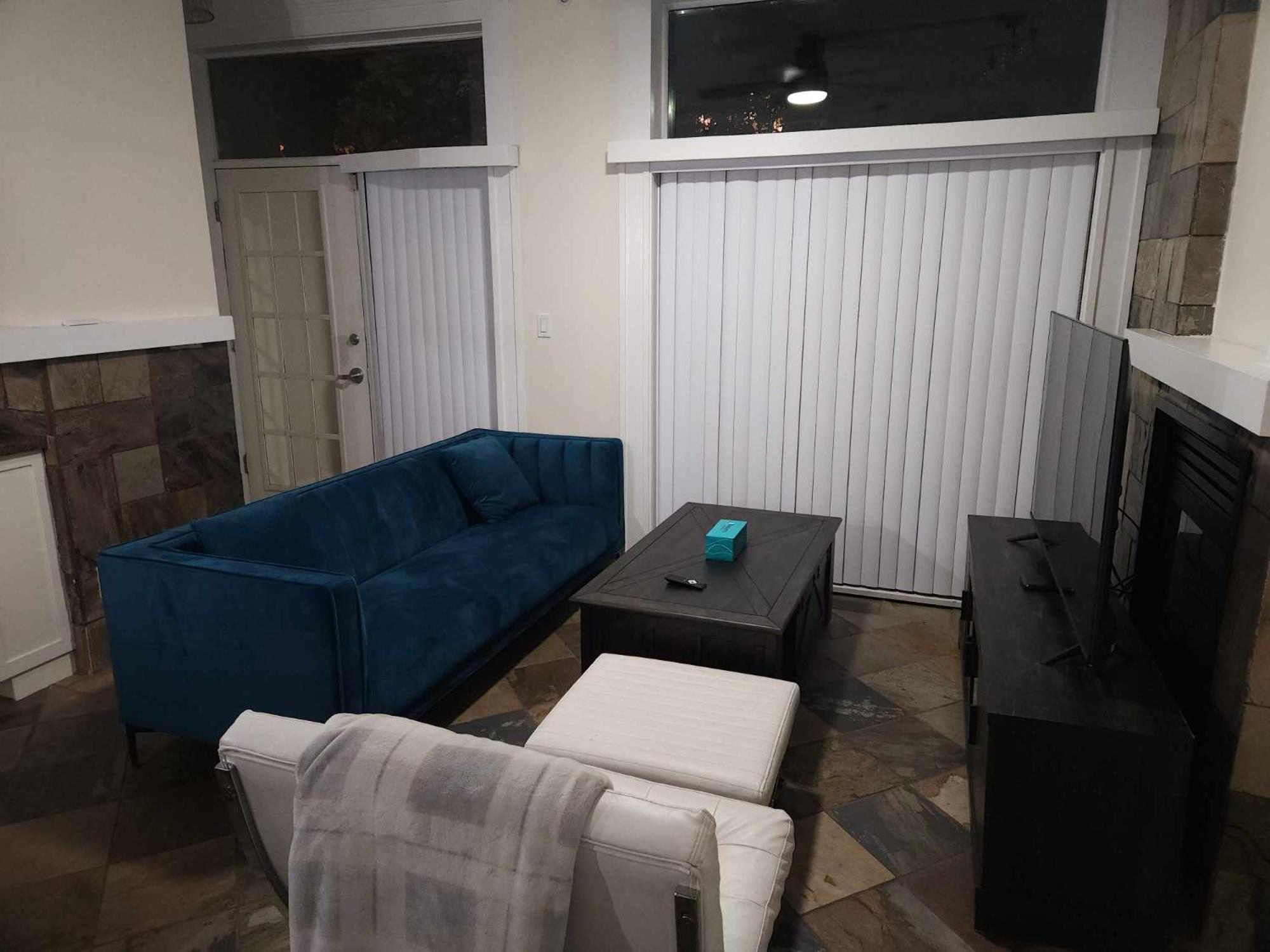 1- Exec Richard Street Apartment *