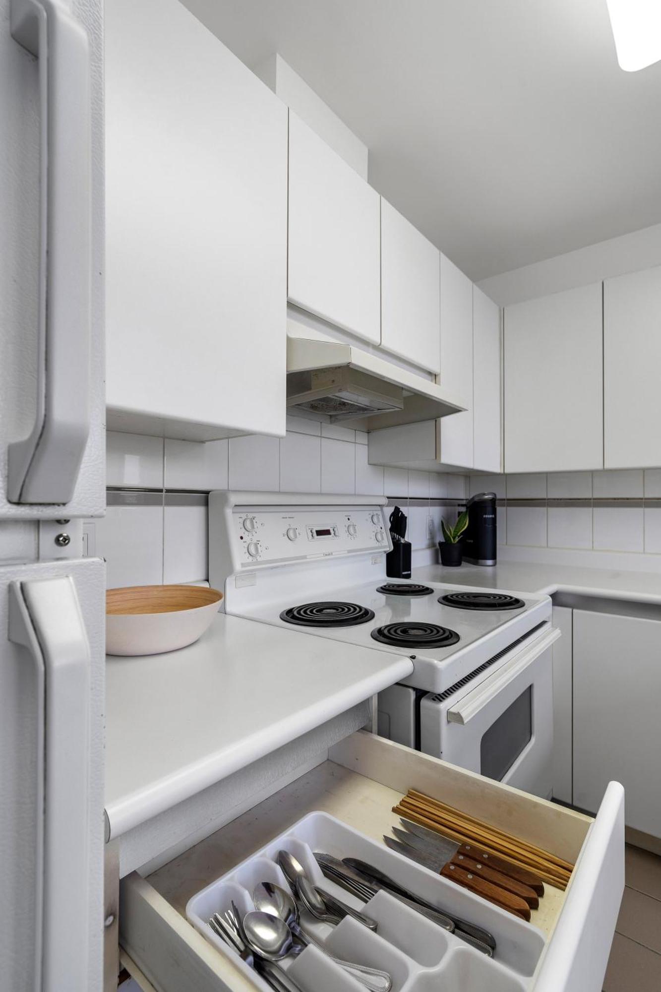 Downtown Highrise Apartment *