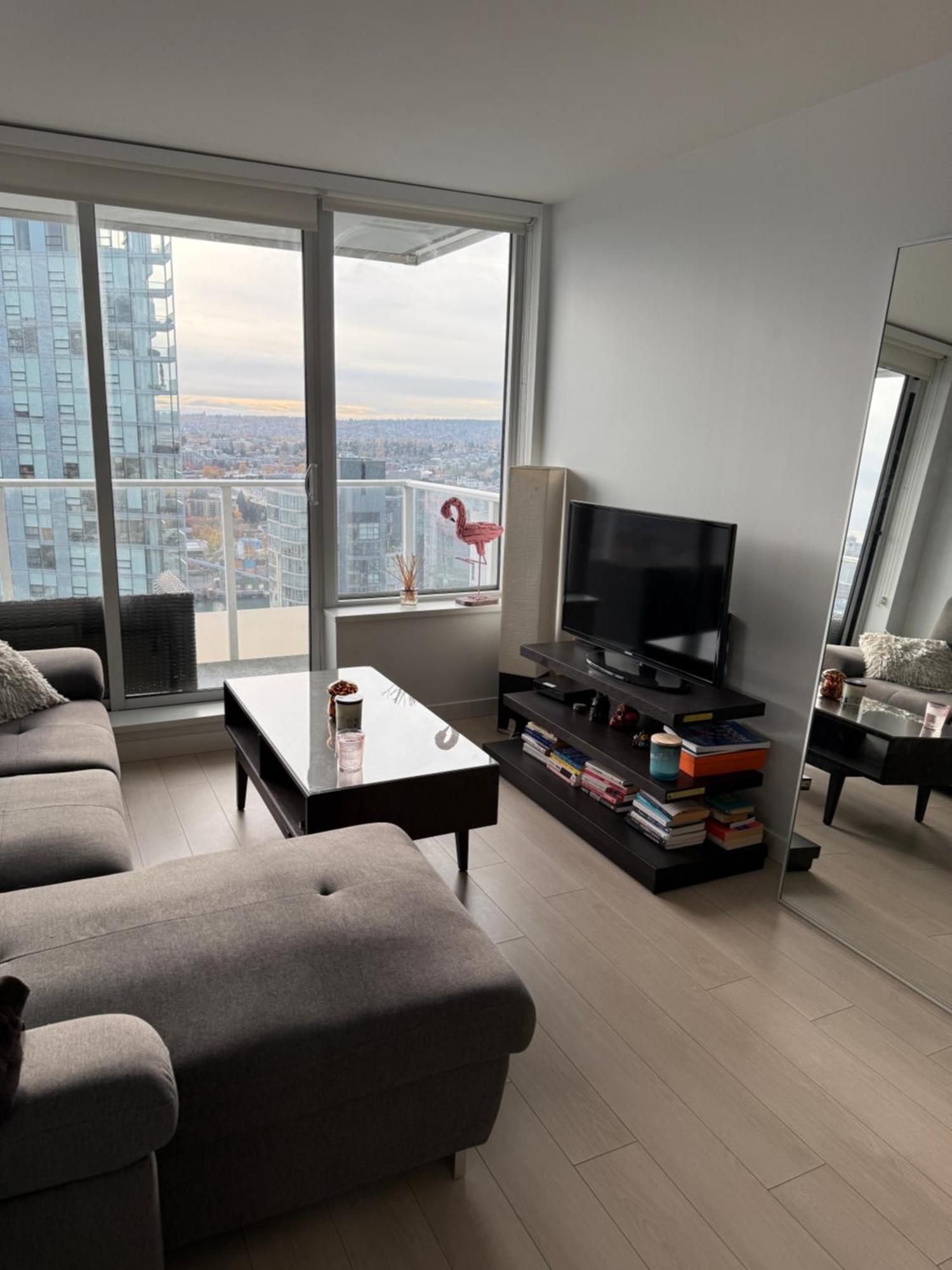 Beautiful 1 Bedroom In Yaletown * Vancouver