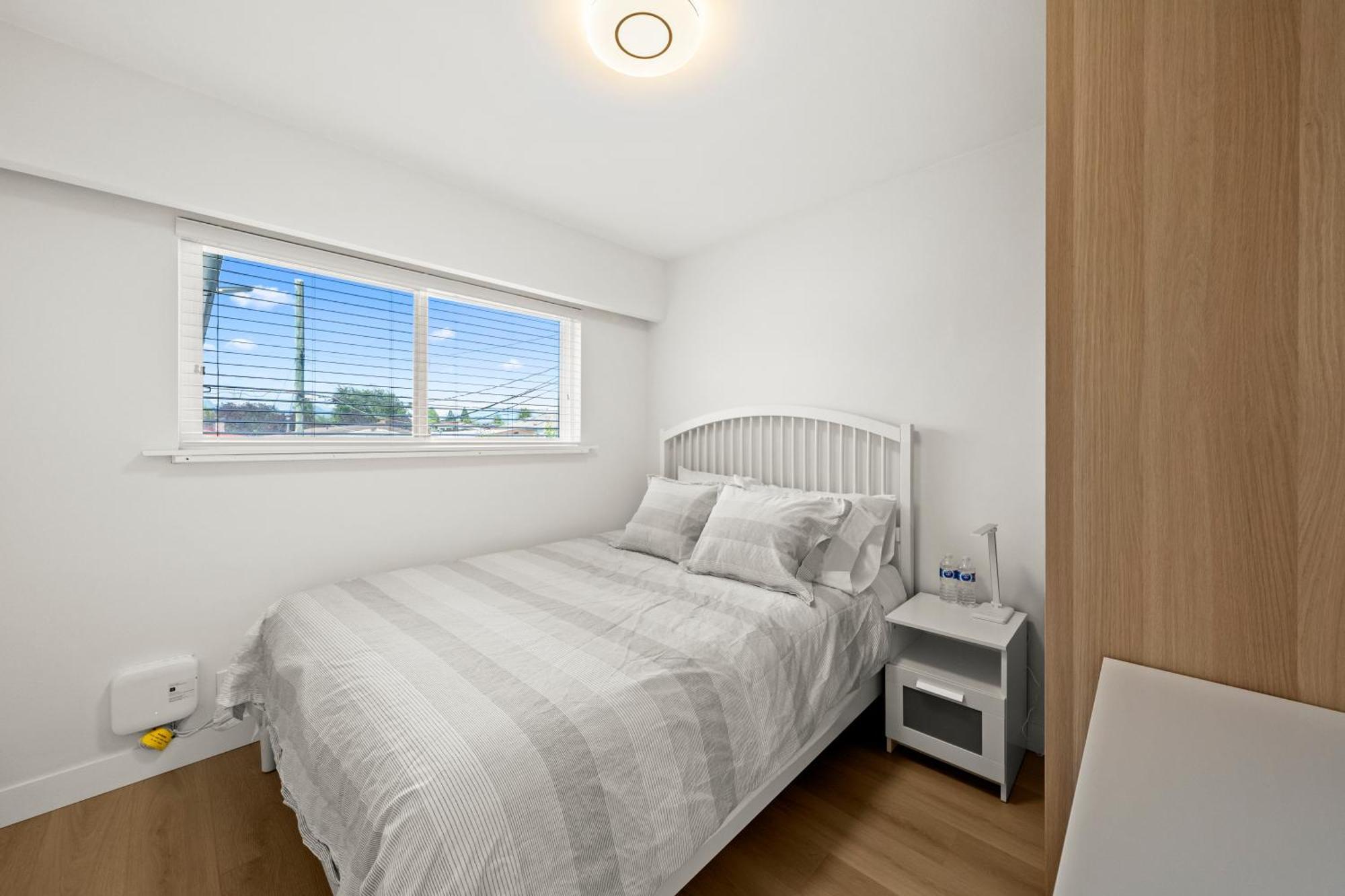 Cozy 3br Retreat 2 Free Parking Ac King Bd Homestay *