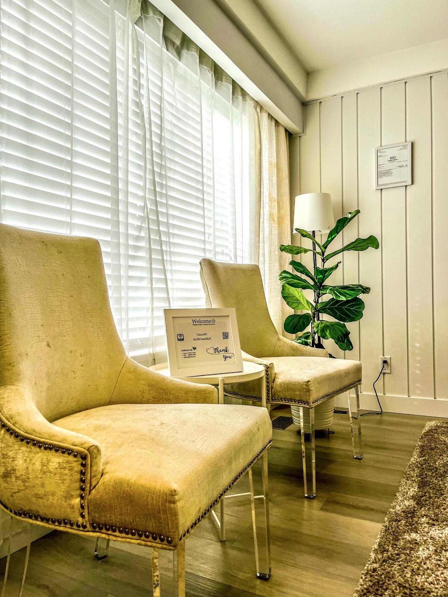 Cozy 3br Retreat 2 Free Parking Ac King Bd Homestay *