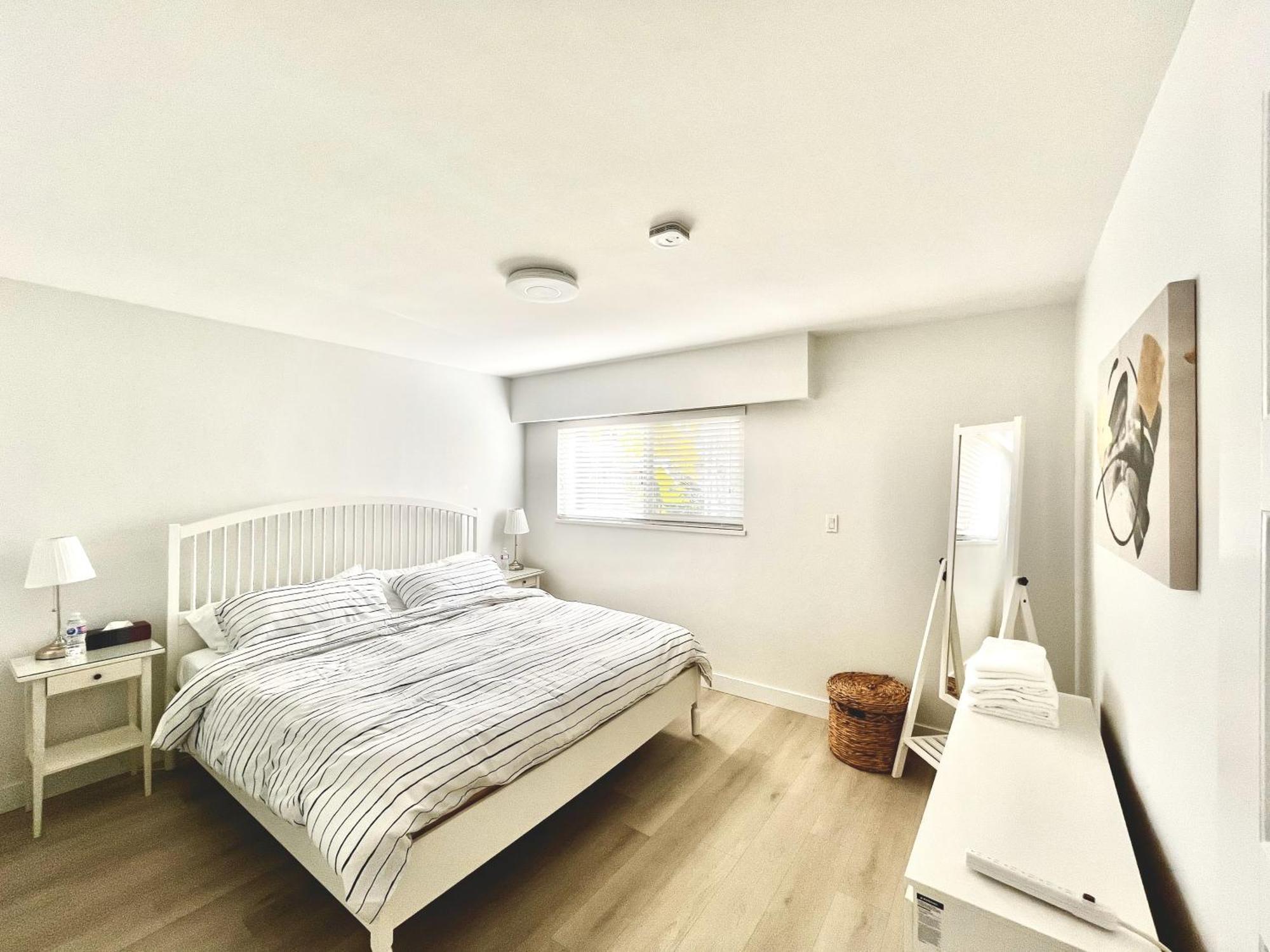 Homestay Cozy 3br Retreat 2 Free Parking Ac King Bd Vancouver