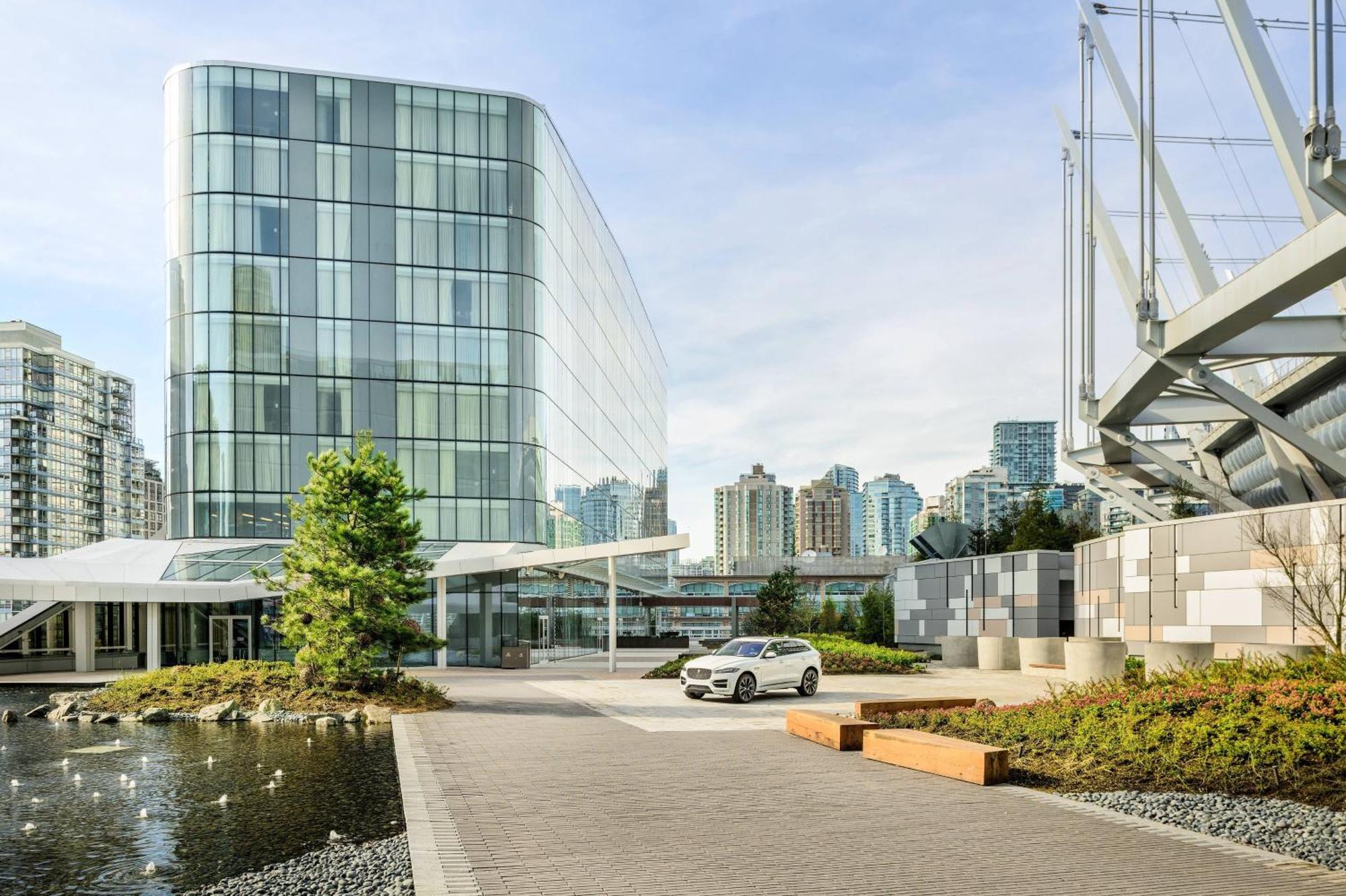 Jw Marriott Parq Hotel