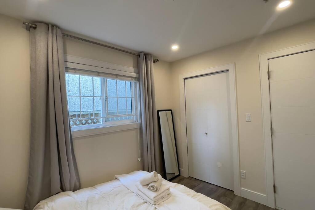 Modern Spacious 1br Minutes Away From Main St * Vancouver