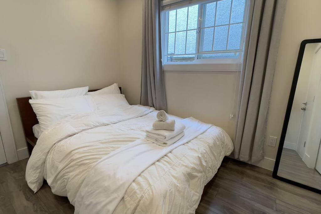 Apartment Modern Spacious 1br Minutes Away From Main St *