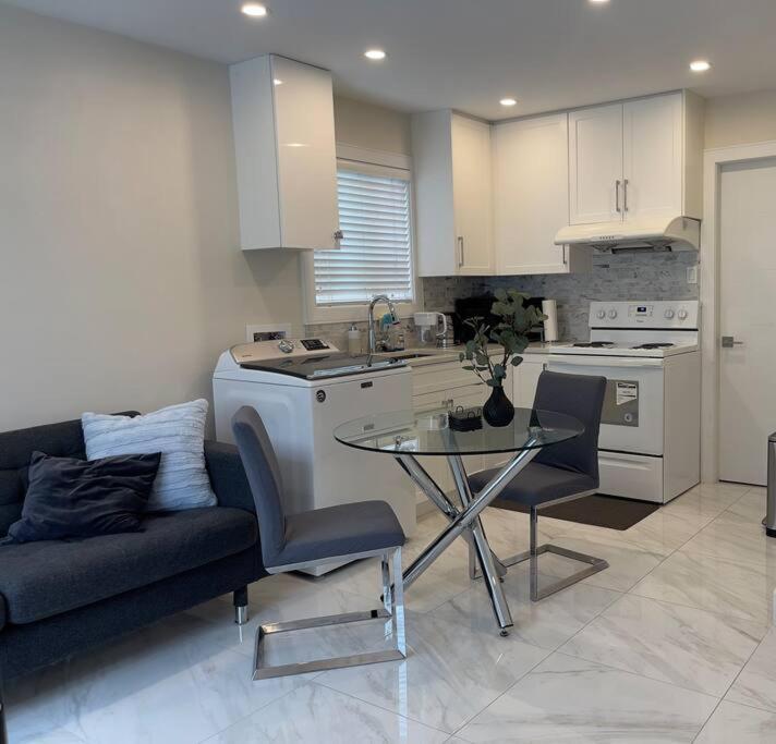 Apartment Modern Spacious 1br Minutes Away From Main St *