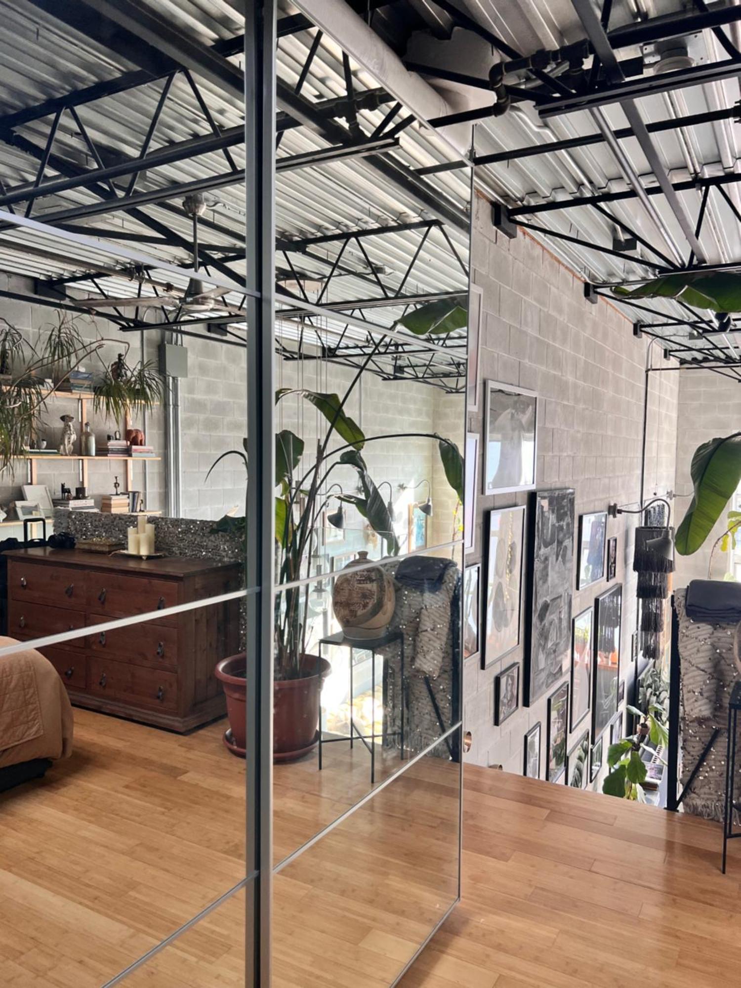 Elevated, Eclectic 2 Bedroom Loft In Apartment *