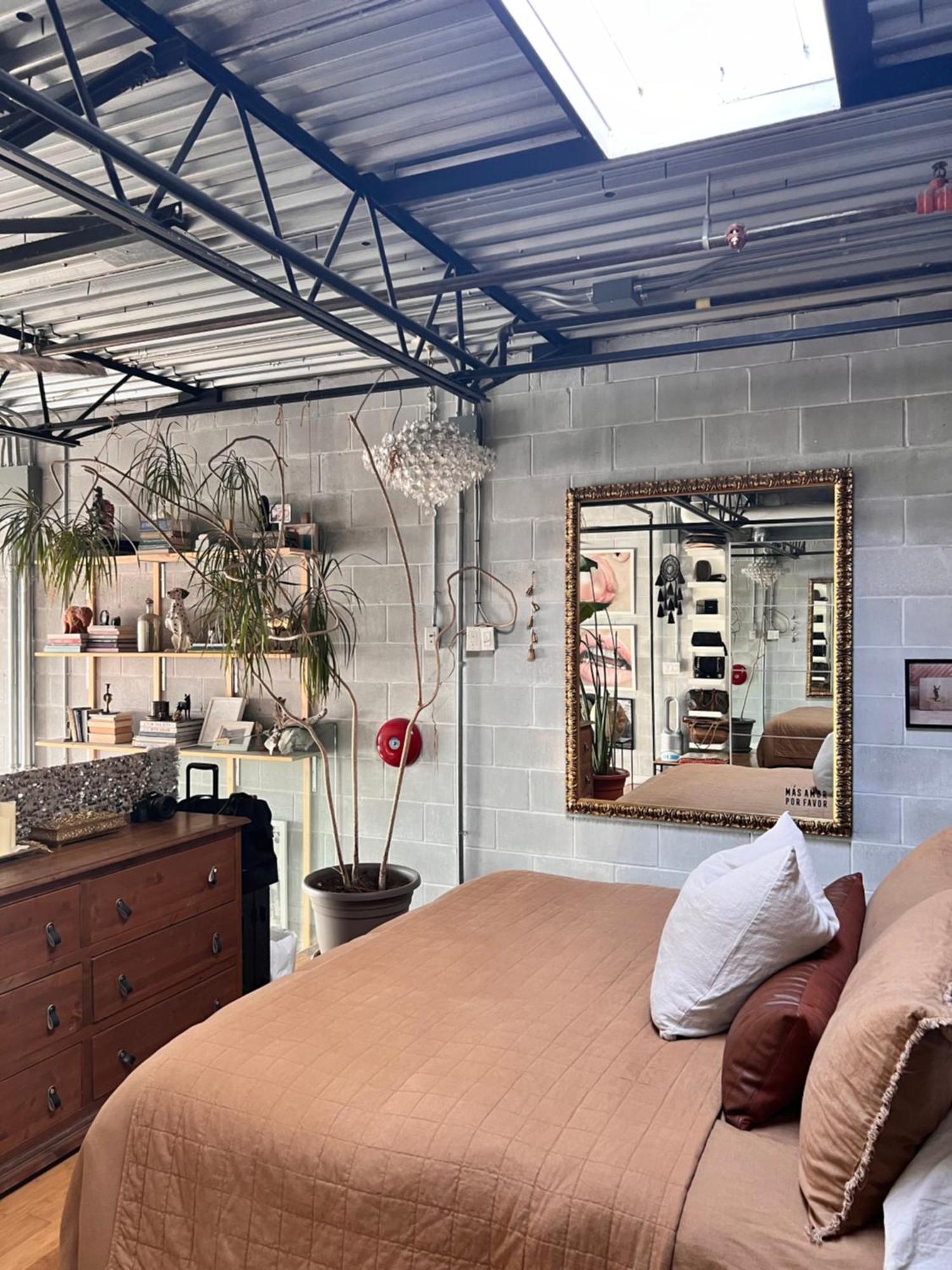 Elevated, Eclectic 2 Bedroom Loft In *