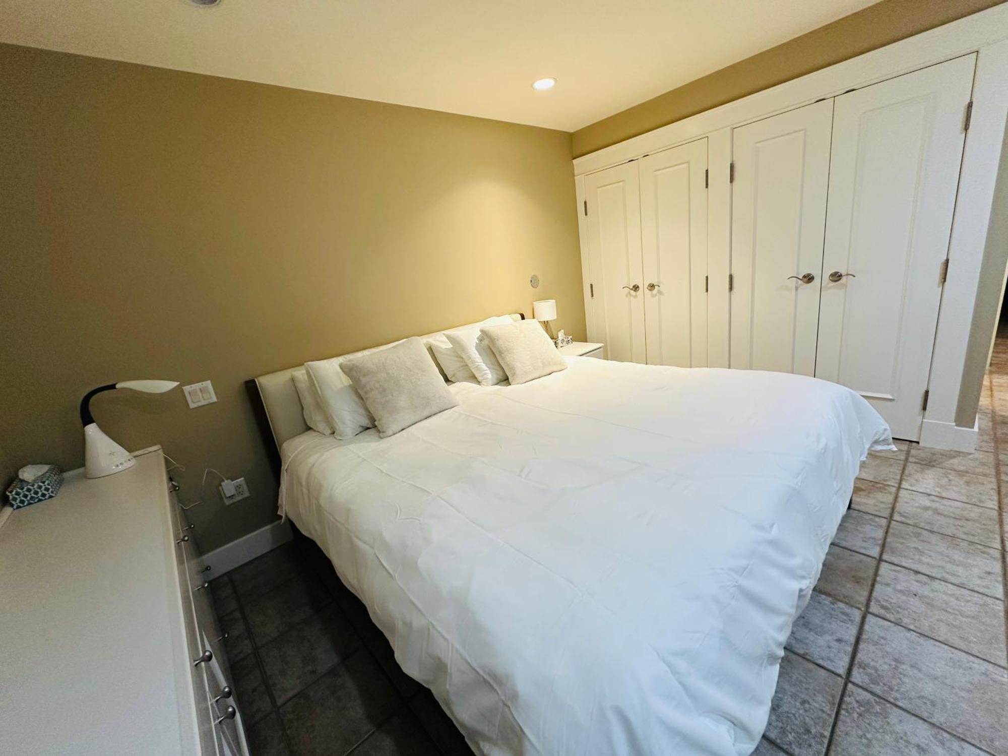 Cozy In Dunbar Guest house Vancouver