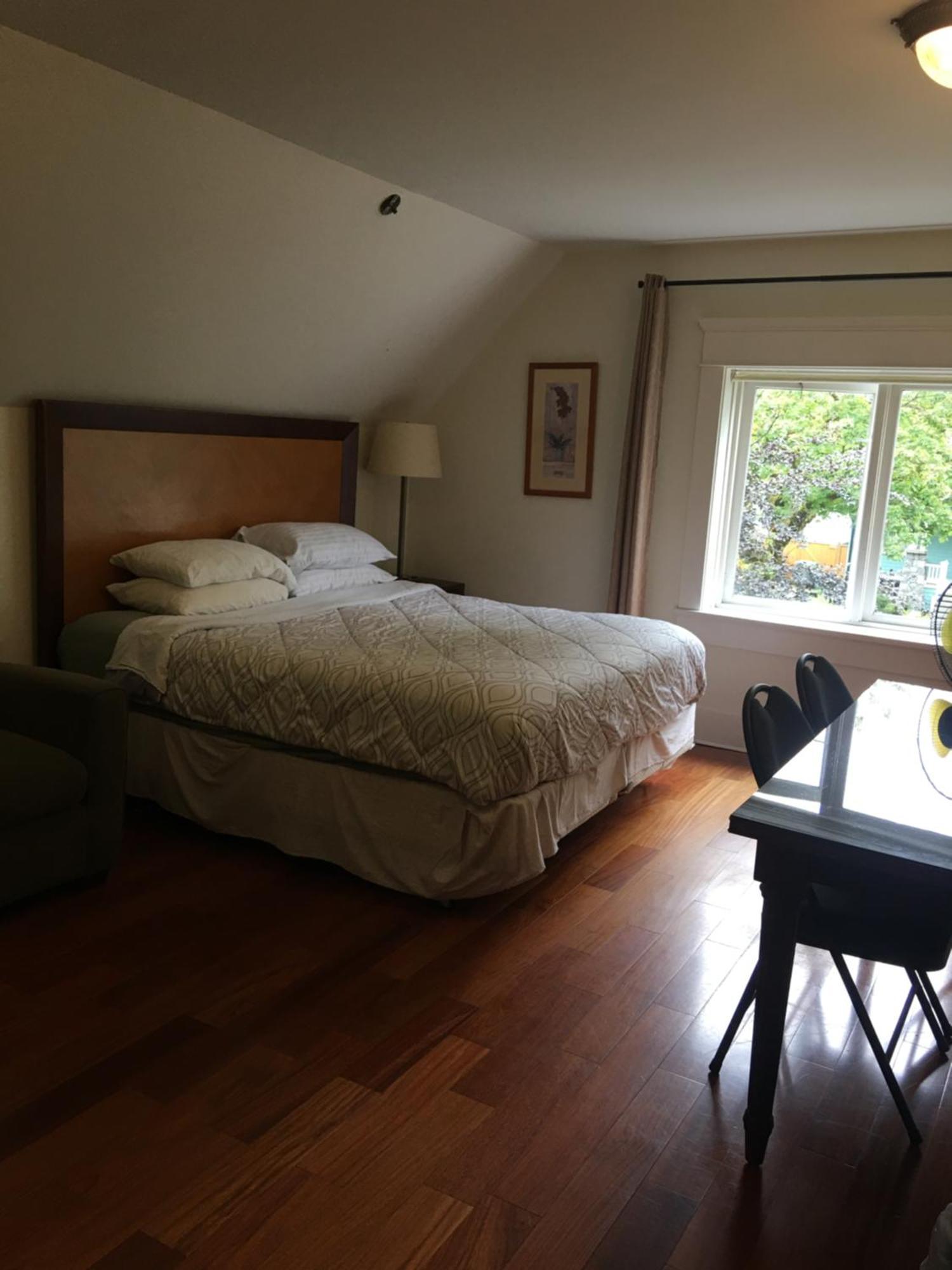 Guest house Yun Vancouver