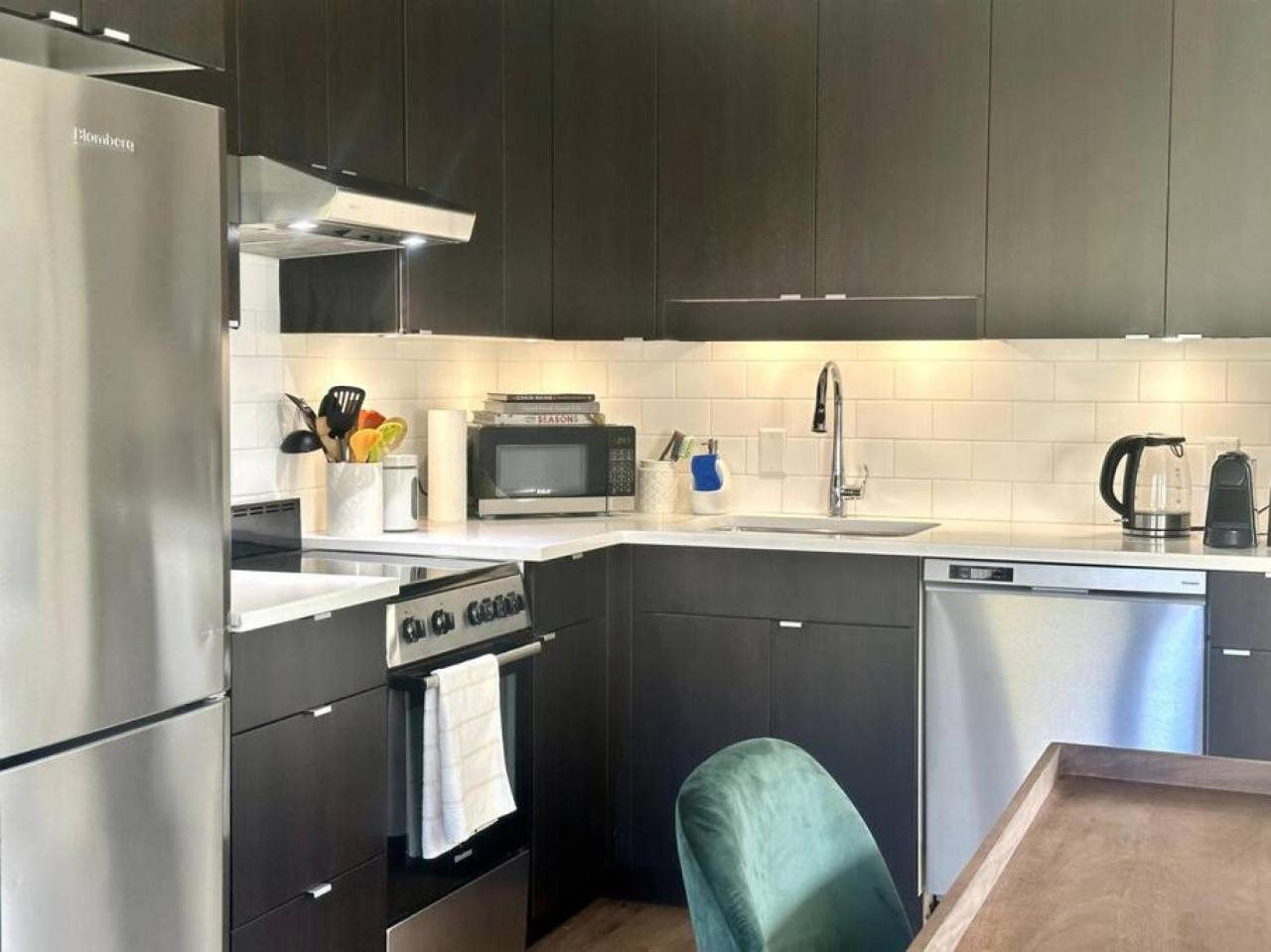 Mosaic At The On The Drive Apartment Vancouver
