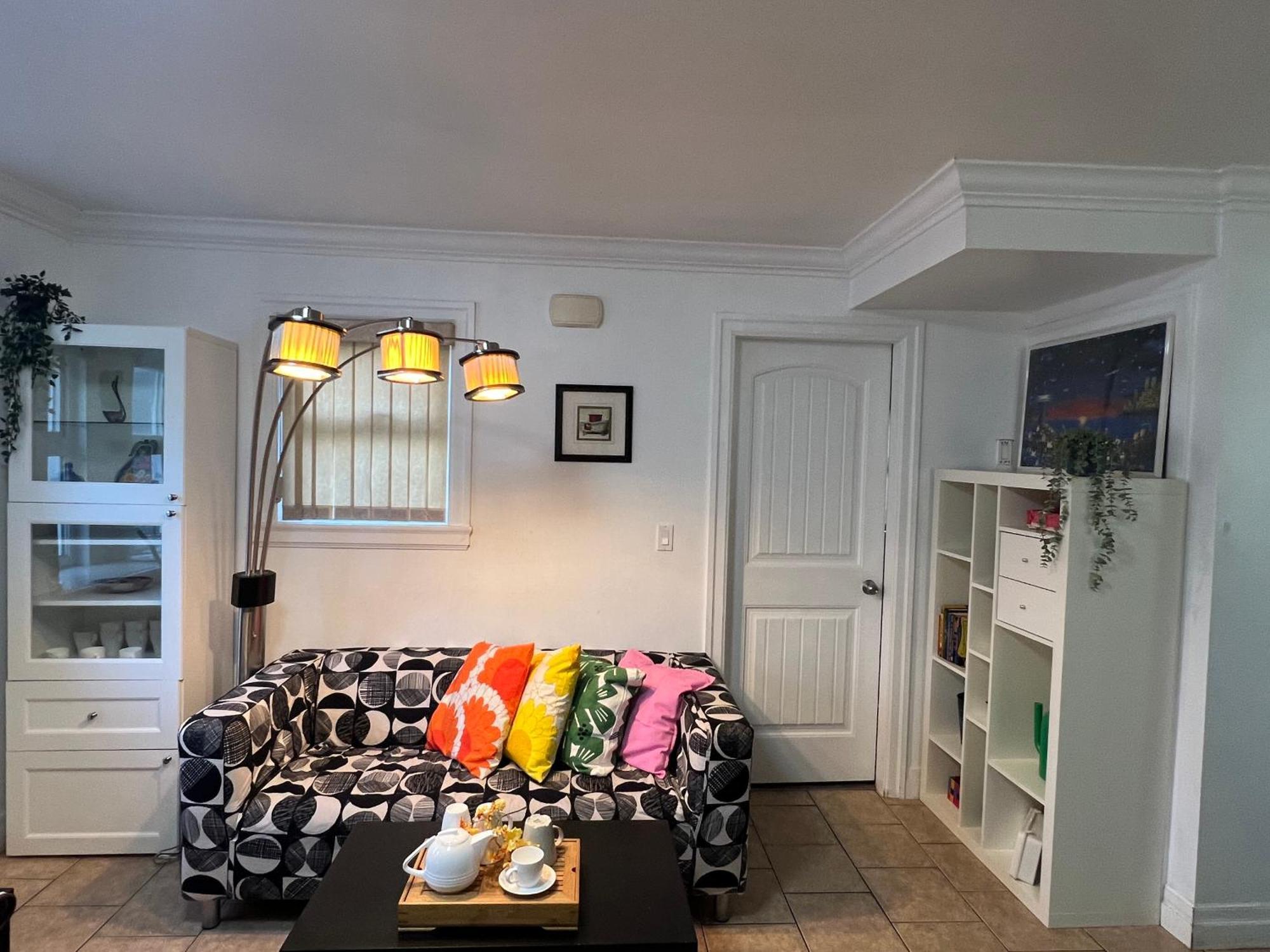 Two Bedrooms- A Warm House Homestay Vancouver