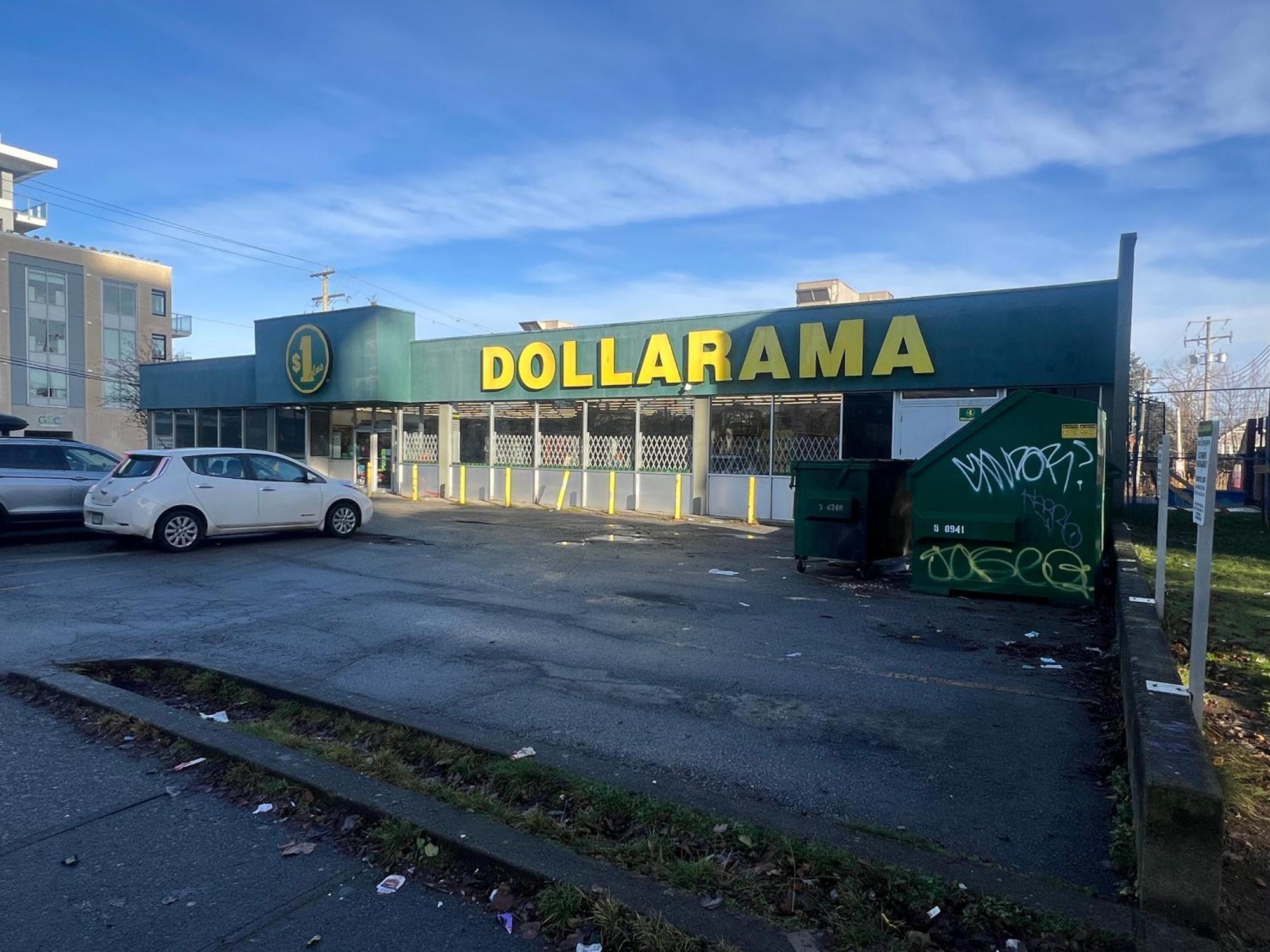 Two Bedrooms- A Warm House Vancouver