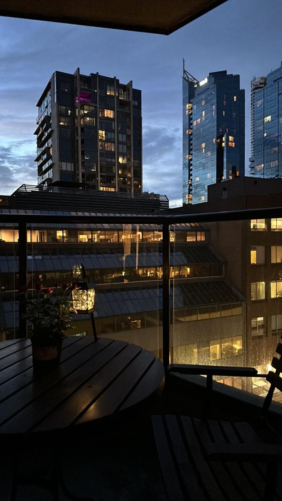 Amazing At Location Apartment