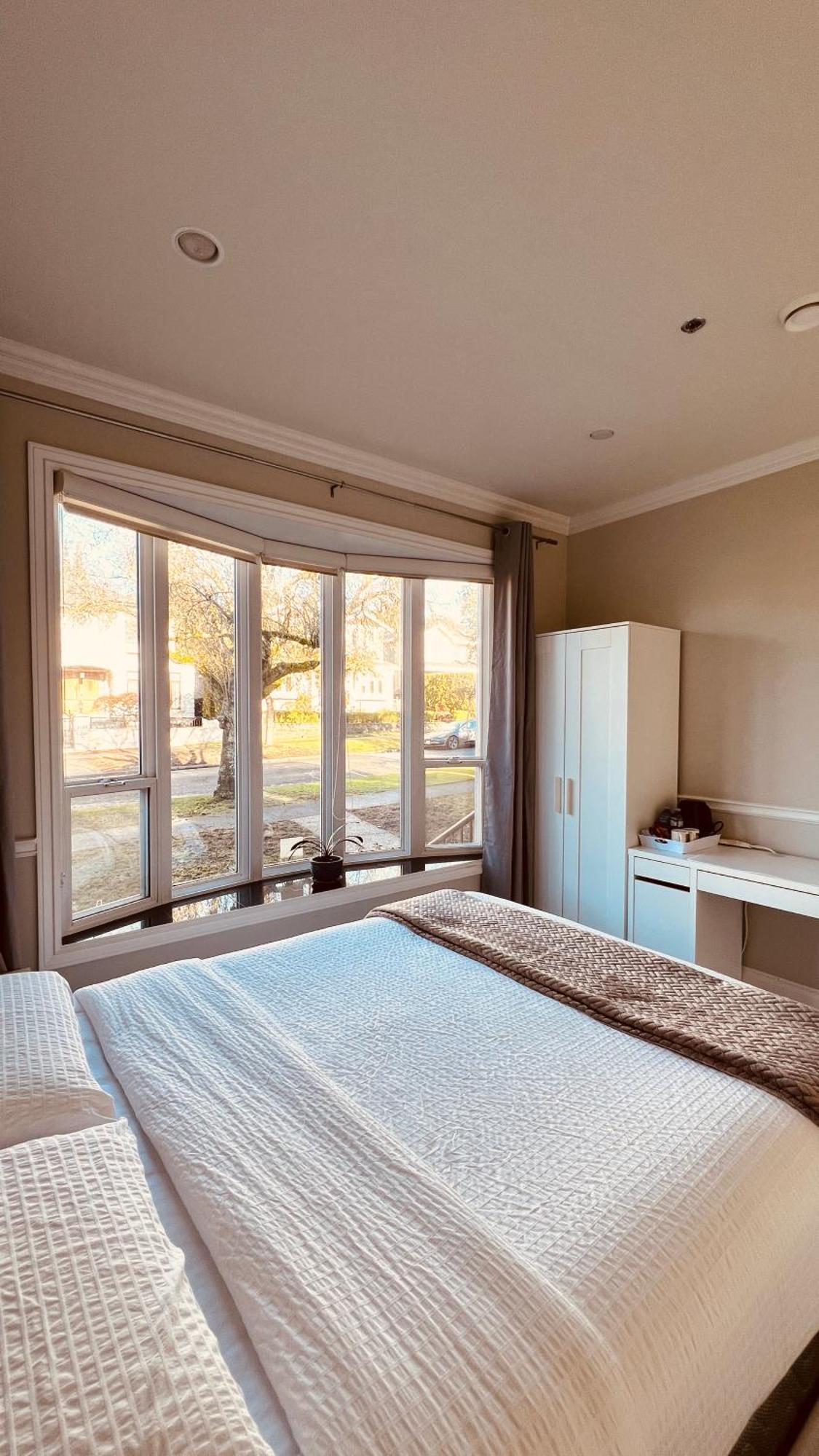 Coze In Near Yvr Guest house Vancouver